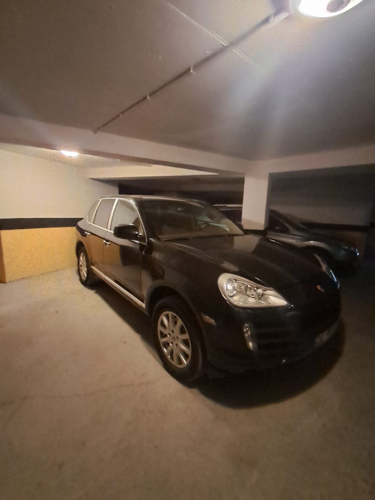 Porsche Cayenne hasarlı araç